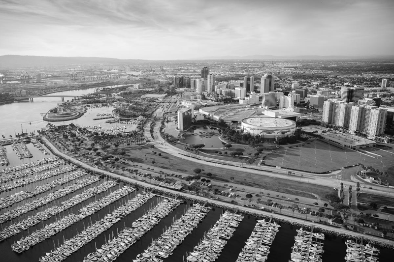 Illustration for article titled This Photog Uses A Chopper As A Studio To Show LA From A Different Angle